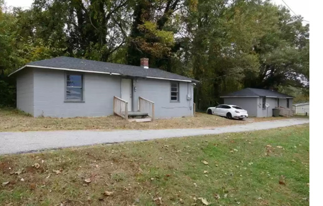 201 LEE ST