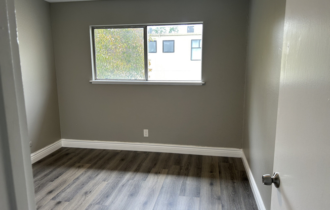 3608 MIDVALE AVE