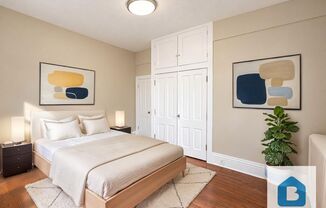 Pet-Friendly Downtown Victorian with Vintage Details
