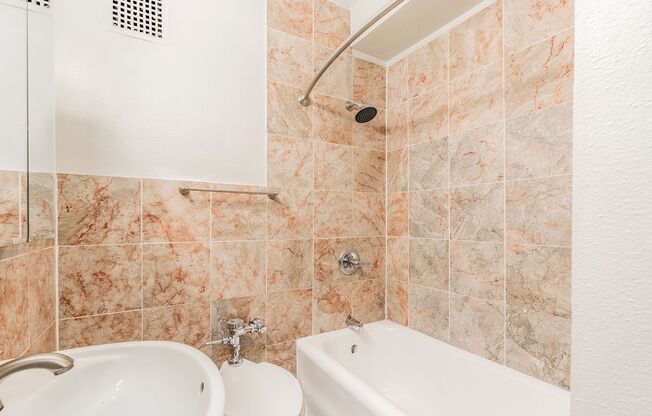 Studio, 1 bath, 475 sqft, $1,399, Unit 503