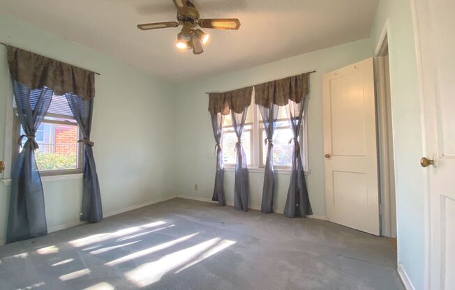 2 beds, 1 bath, $1,195