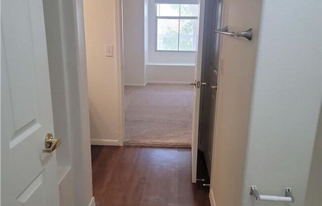 1 bed, 1 bath, $1,325, Unit Building 48