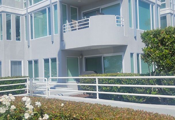 VALLECITOS - YOUR LUXURIOUS OCEANFRONT BEACH PARADISE AT LA JOLLA SHORES