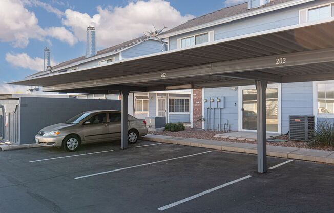 2nd floor unit in gated community with pool/spa/tennis