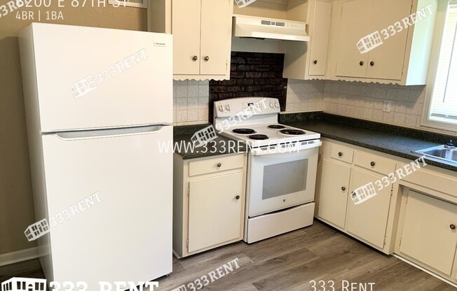 8200 E 87 ST