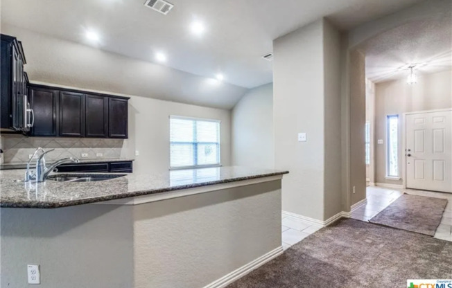 1911 JAMIE LN