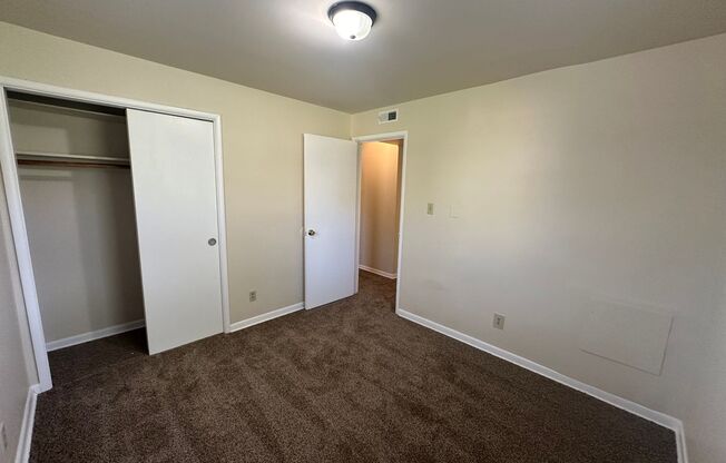 2 beds, 1 bath, 926 sqft, $849