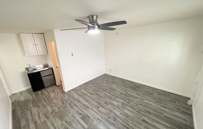 ALL Utilities included! Nicely updated studio with small kitchen, AC and Heater!