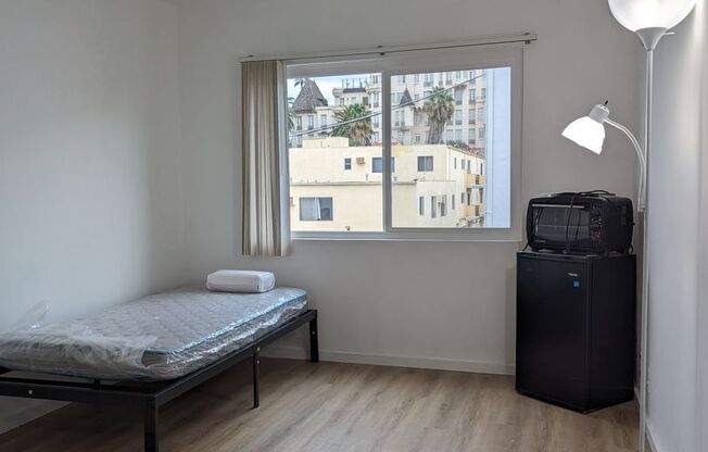 Studio, , 137 sqft, $899, Unit 006