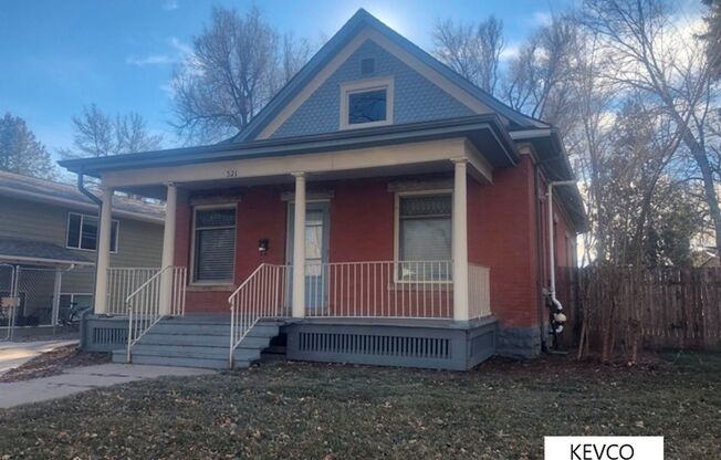 321 Edwards St