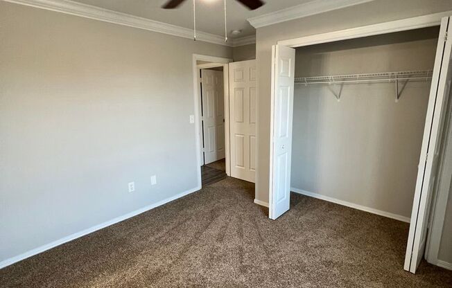 2 beds, 2 baths, 1,001 sqft, $995, Unit 4266 Apt 5