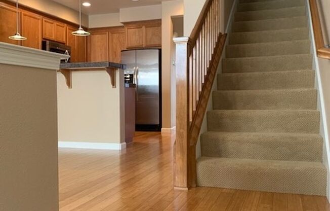 GORGEOUS MODERN 3BR 3BA TOWNHOUSE IN BEAUTIFUL COMMUNITY