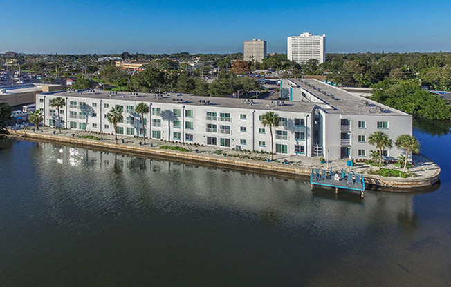 Sailpointe Apartments