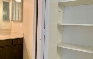 1 bed, 1 bath, 565 sqft, $1,175, Unit 210