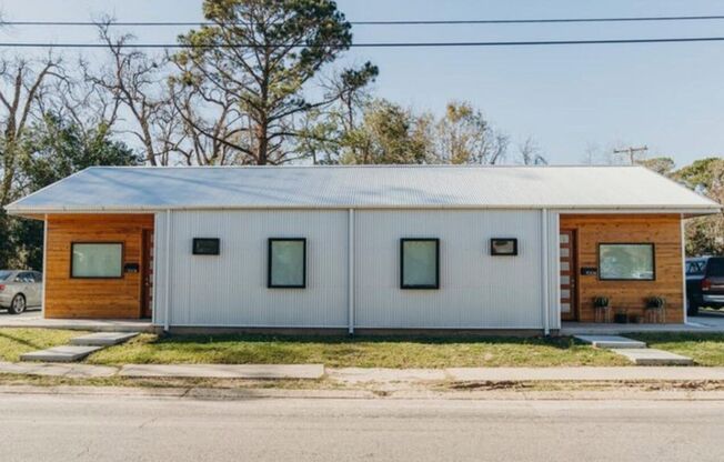 700 S St Antoine Street Unit B