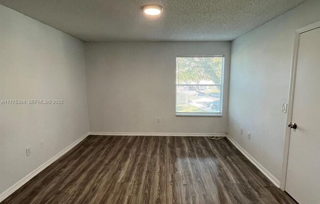 2 beds, 2 baths, $1,950, Unit Unit #128