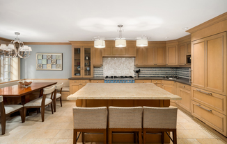223 E 49 ST