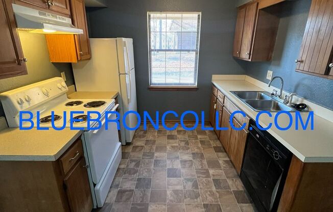 1 bed, 1 bath, $799, Unit 161