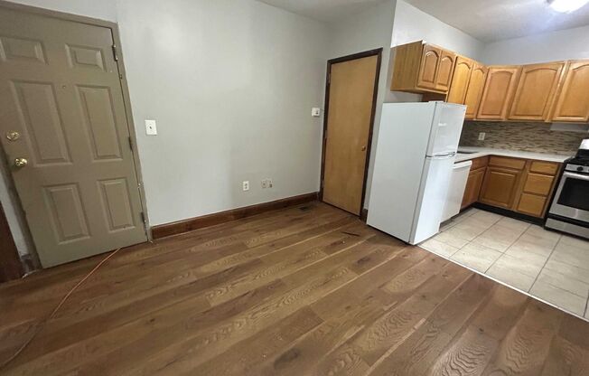 1 bed, 1 bath, 650 sqft, $900, Unit B203