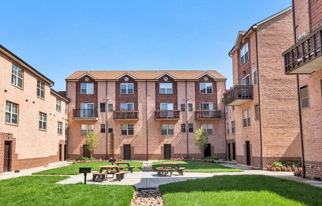 2 beds, 2 baths, 900 sqft, $1,510, Unit 1
