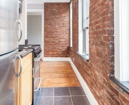 2 beds, 1 bath, $5,295, Unit 5F