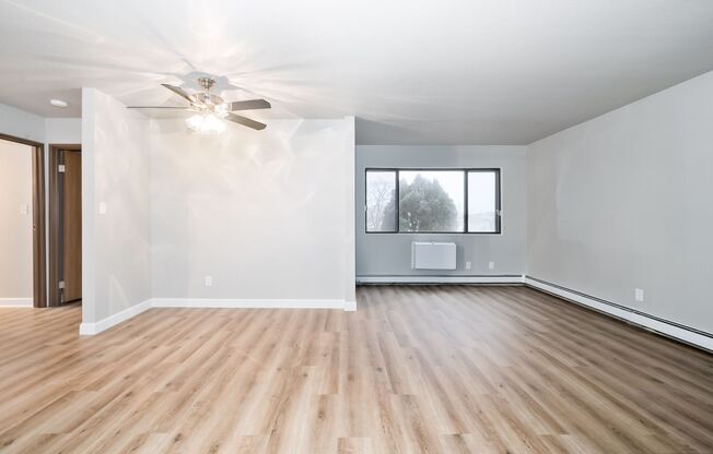 1 bed, 1 bath, 950 sqft, $1,149, Unit 213