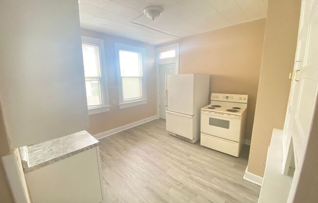 2 beds, 1 bath, 962 sqft, $950, Unit Unit 48