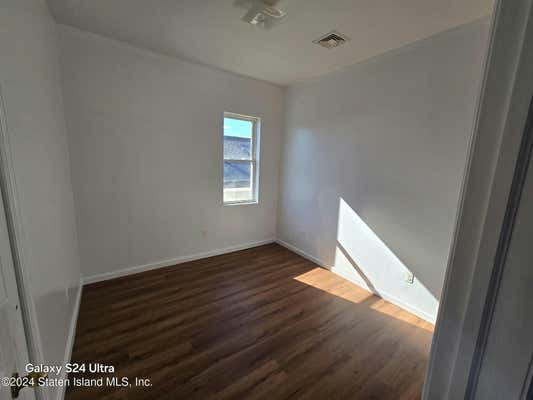 3 beds, 1 bath, 1,036 sqft, $2,650, Unit # FLOOR 2