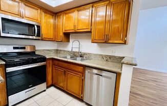 2 beds, 2 baths, $2,495, Unit 5242-004