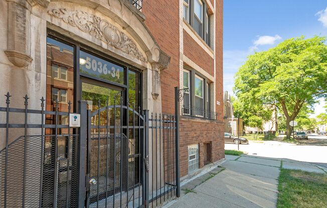 5034-42 Champlain