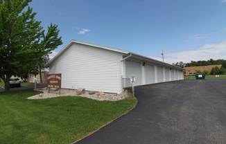 2 beds, 1 bath, 950 sqft, $899.99, Unit 1400-109