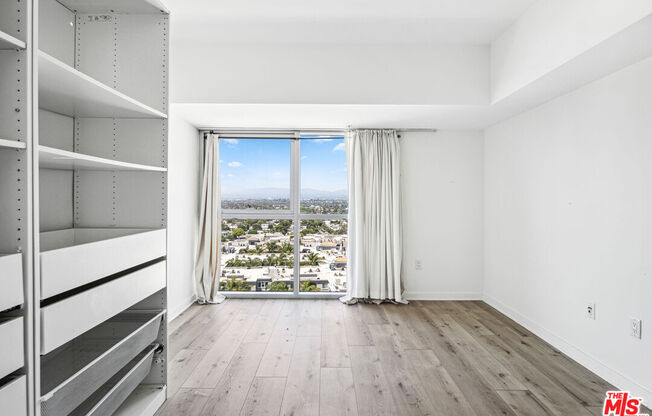 1 bed, 1 bath, 891 sqft, $4,700, Unit 1206