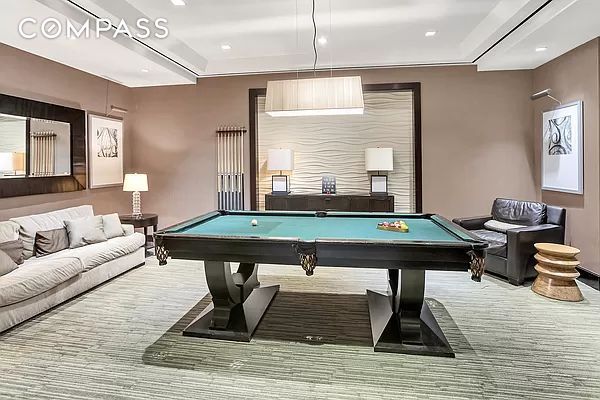 1 bed, 1 bath, 697 sqft, $4,750, Unit 9D