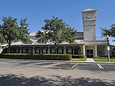 1/1 Condo located in Park Central community, Orlando near Mall at Millenia