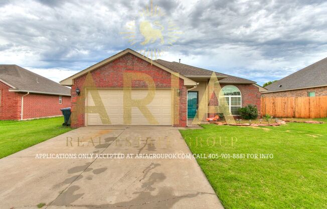 COMING SOON! Spacious Edmond Fossil Creek Addition 3 Bed/2 Bath Home!