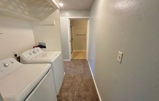 1 bed, 1 bath, $1,695, Unit H4