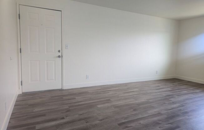 2 beds, 1 bath, 875 sqft, $1,495, Unit 127-66