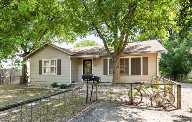 921 East 37th Street