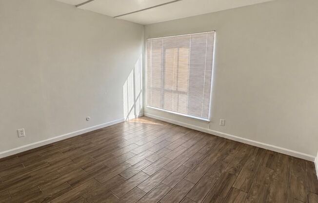 2 beds, 1.5 baths, $1,150, Unit # 506