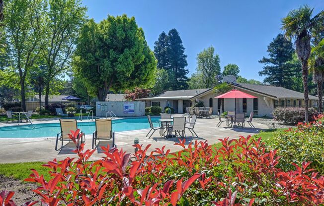 2 beds, 1 bath, 900 sqft, $1,450