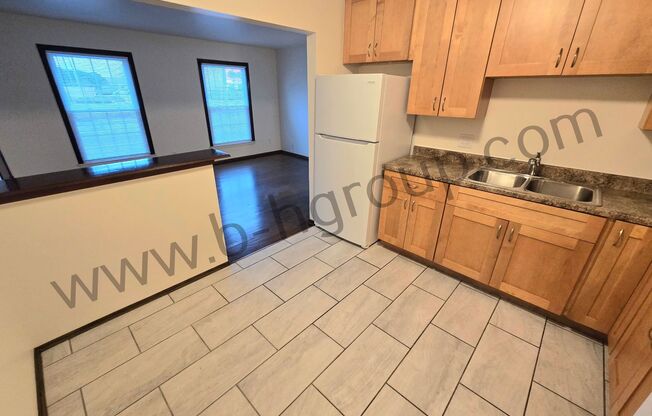 2 beds, 1 bath, 750 sqft, $995, Unit 2105-3