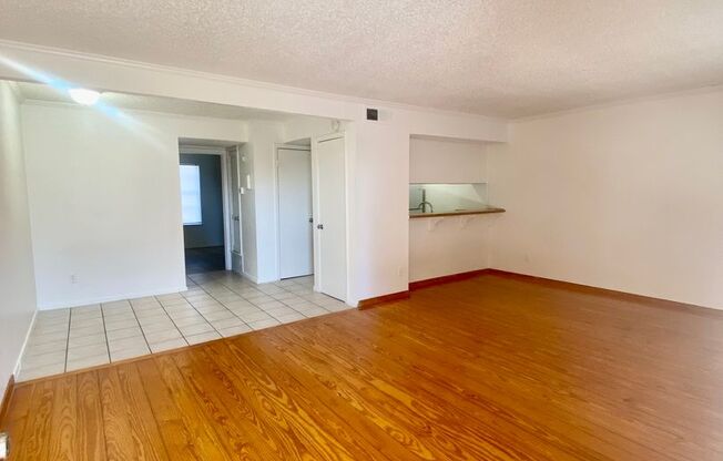 1 bed, 1 bath, 700 sqft, $1,175, Unit ELP2202-258