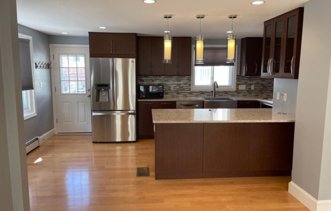Spacious Townhouse - with parking!