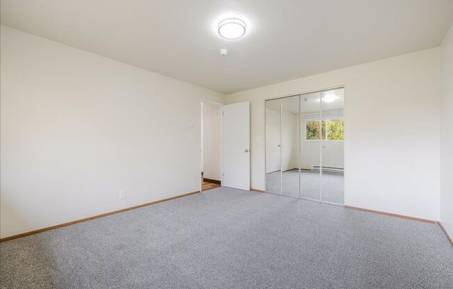 2 beds, 1 bath, 900 sqft, $1,175, Unit 2305-10