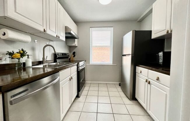 2 beds, 2 baths, 1,500 sqft, $1,795