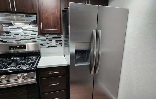3 beds, 1.5 baths, 1,458 sqft, $3,395, Unit 239