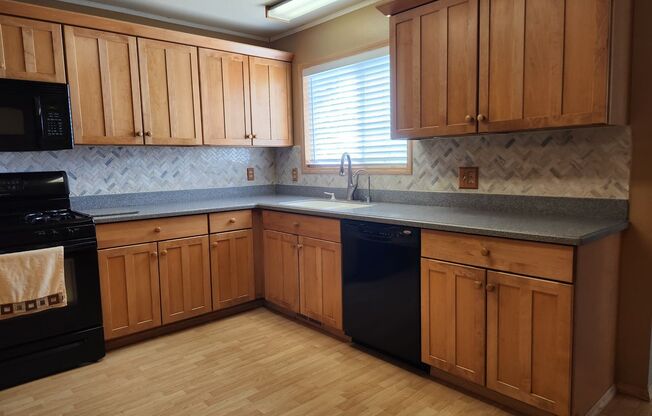 3 beds, 2 baths, $2,500