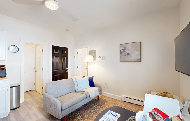 24 HEWS ST