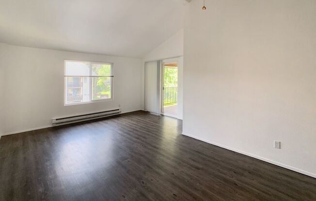 2 beds, 1.5 baths, 950 sqft, $2,350, Unit 326