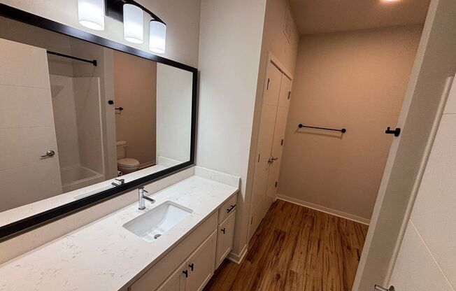 1 bed, 1 bath, 821 sqft, $1,685, Unit 10025-111